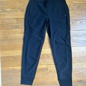 Athleta Women's Headlands Hybrid Trek Joggers in Black, 8